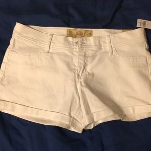 Hollister White Shorts NWT